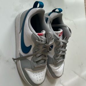 6Y Nike Court Borough Low 2